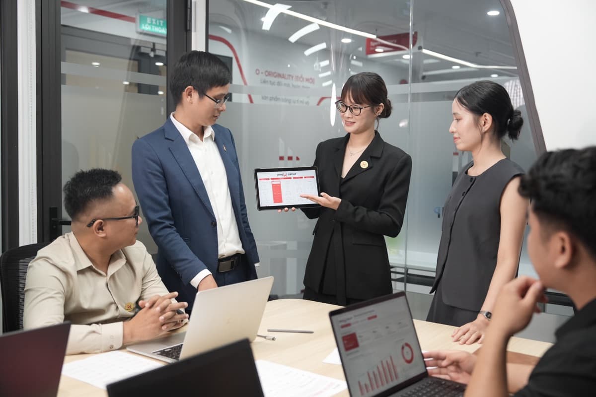 Triển khai và đào tạo — HVN Group